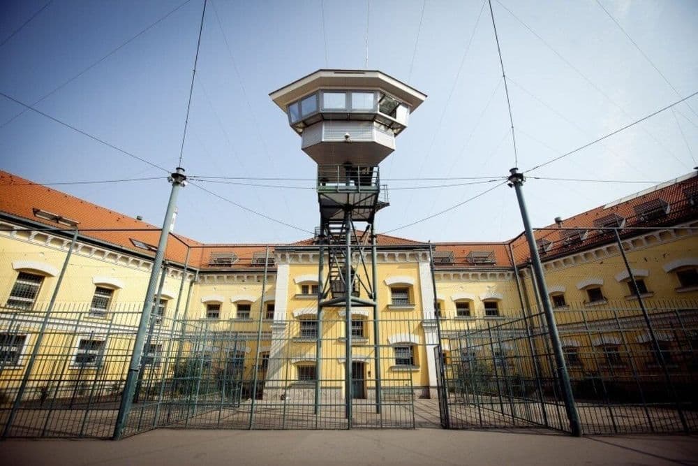 Väznica v Leopoldove