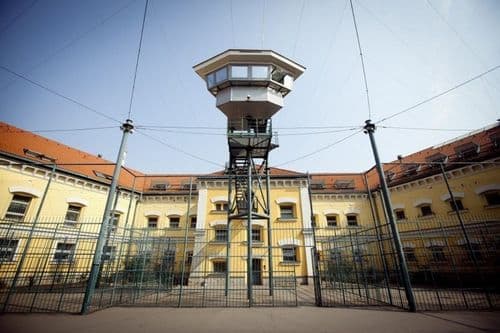 Väznica v Leopoldove